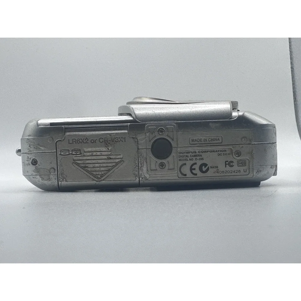 Olympus CAMEDIA D-395 3.2MP Digital Camera Untested For Parts/ Repair